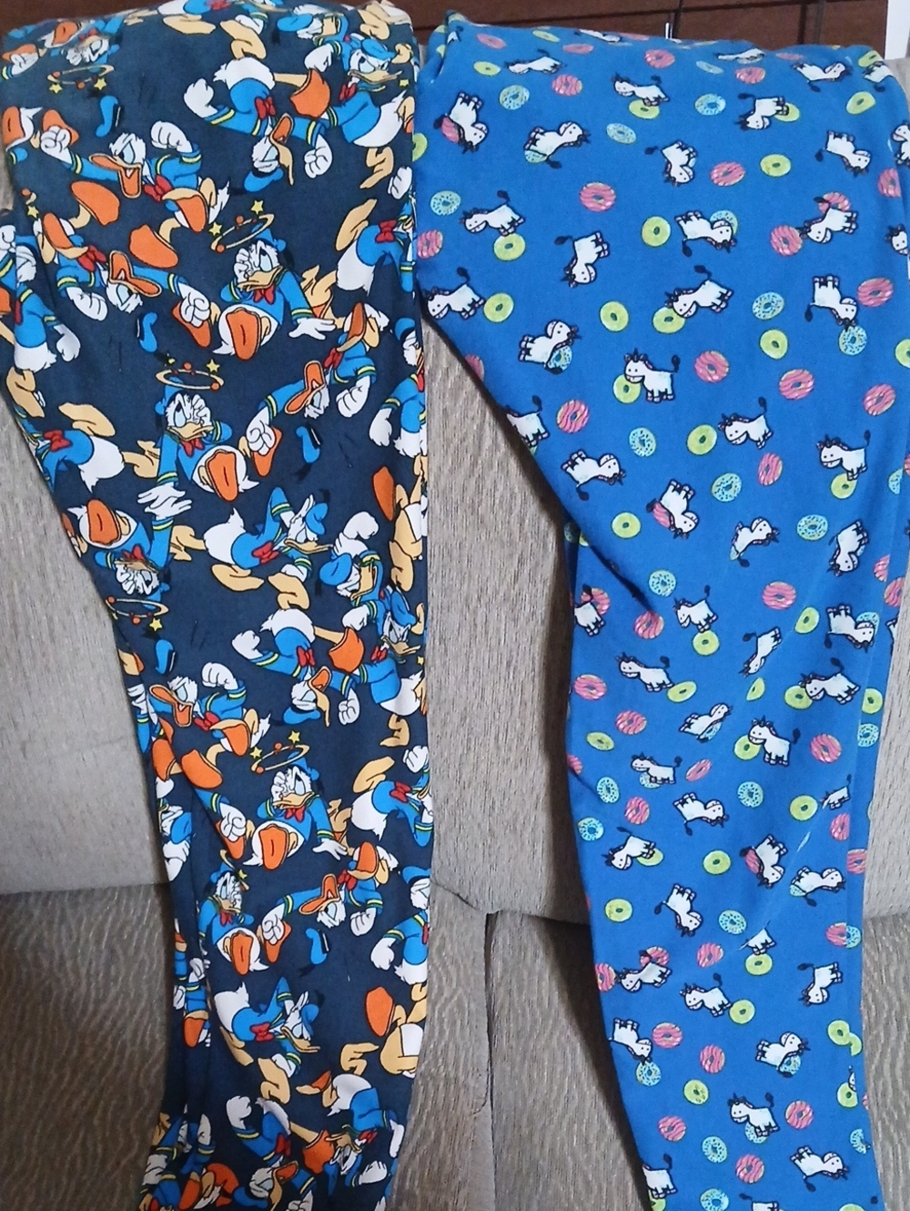 LuLaRoe 2 Pair Of Women Leggings TC